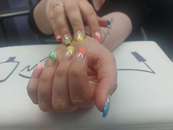 uitgebeide nagelkunsten Mirjam's Nagelstudio Beerta